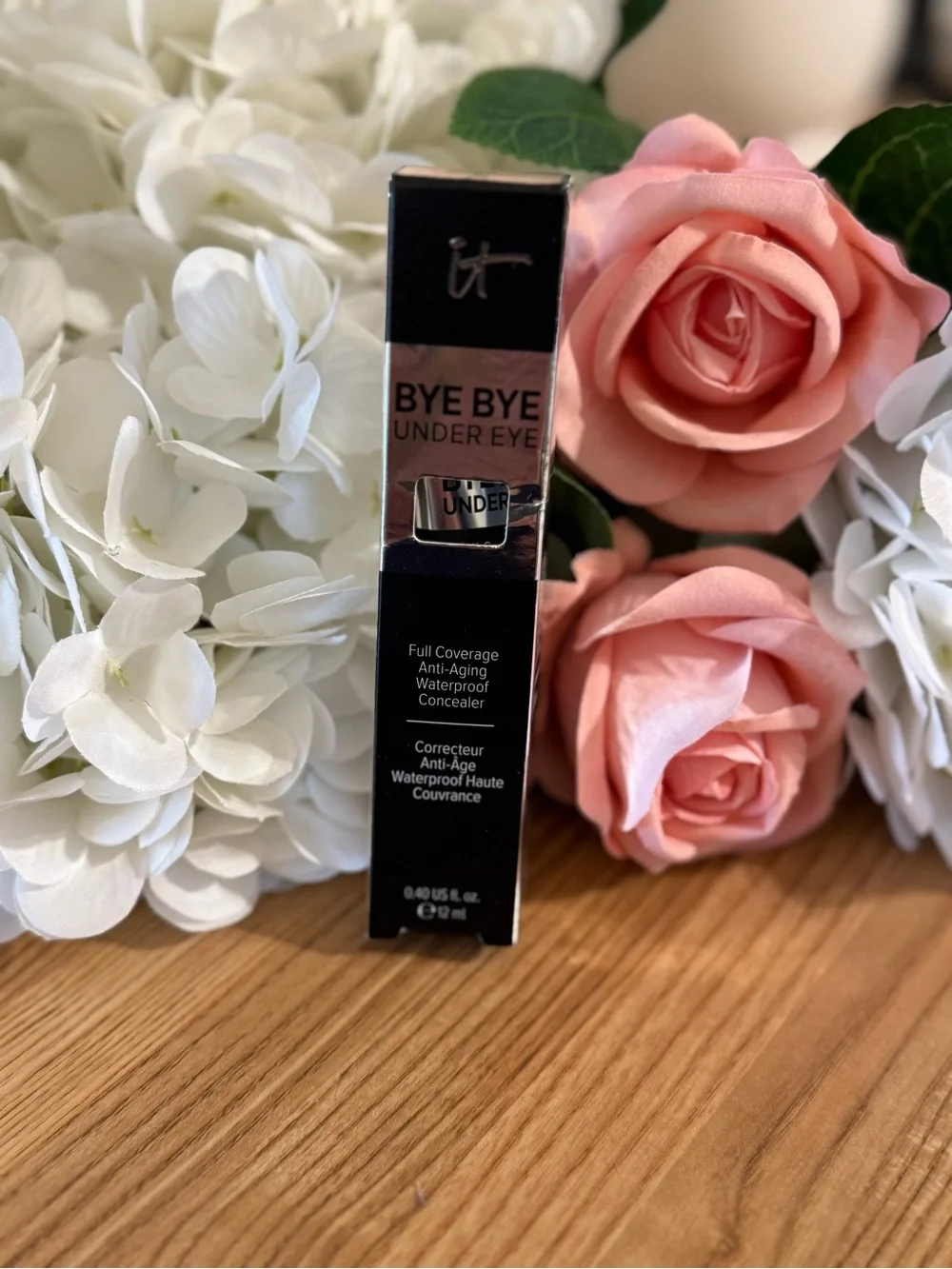 It Bye Bye Under Eye Concealer Color Light Natural NWT